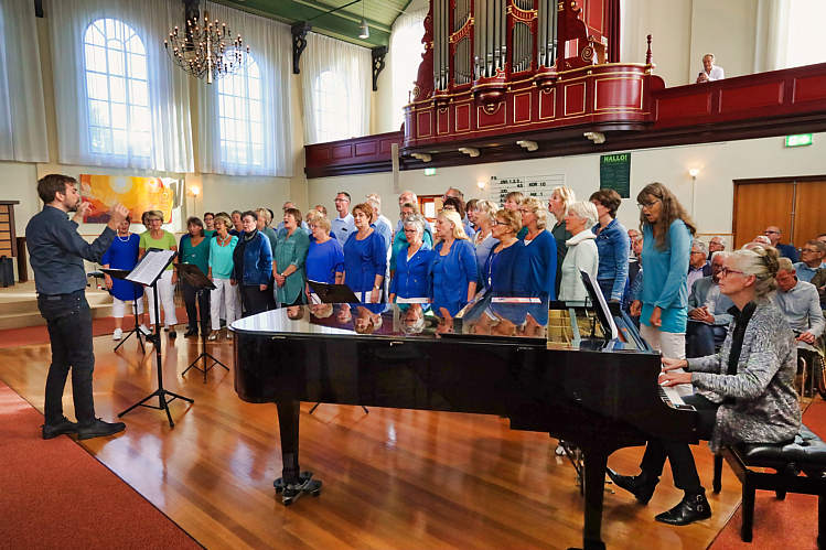 27 okt 2018 - Groot mannenkoor Midden Holland en gemengd koor Encore in de Geref.Kerk_11